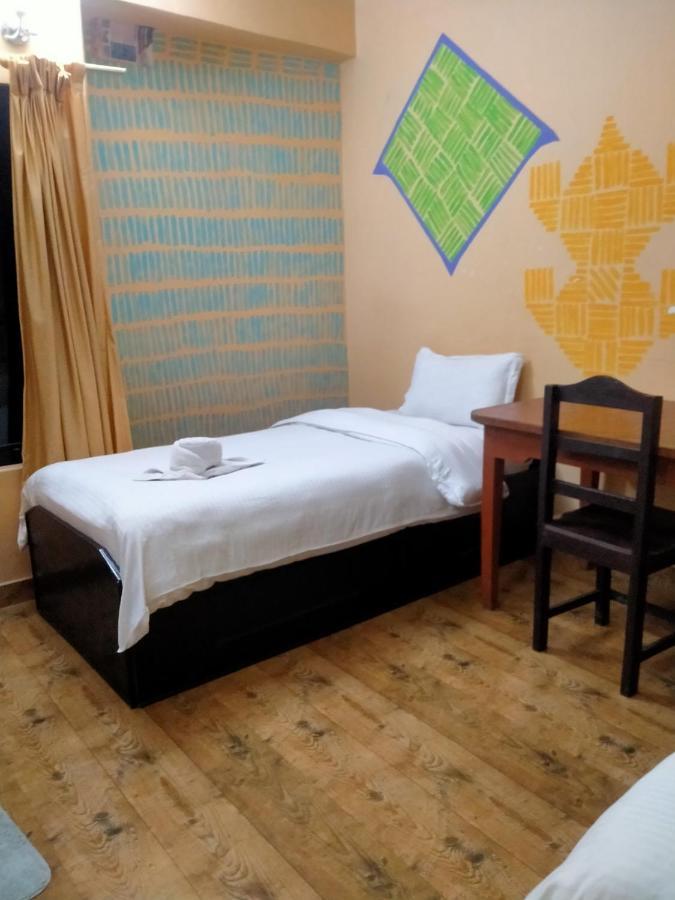 Pokhara Metro Eco Hotel Rum bild