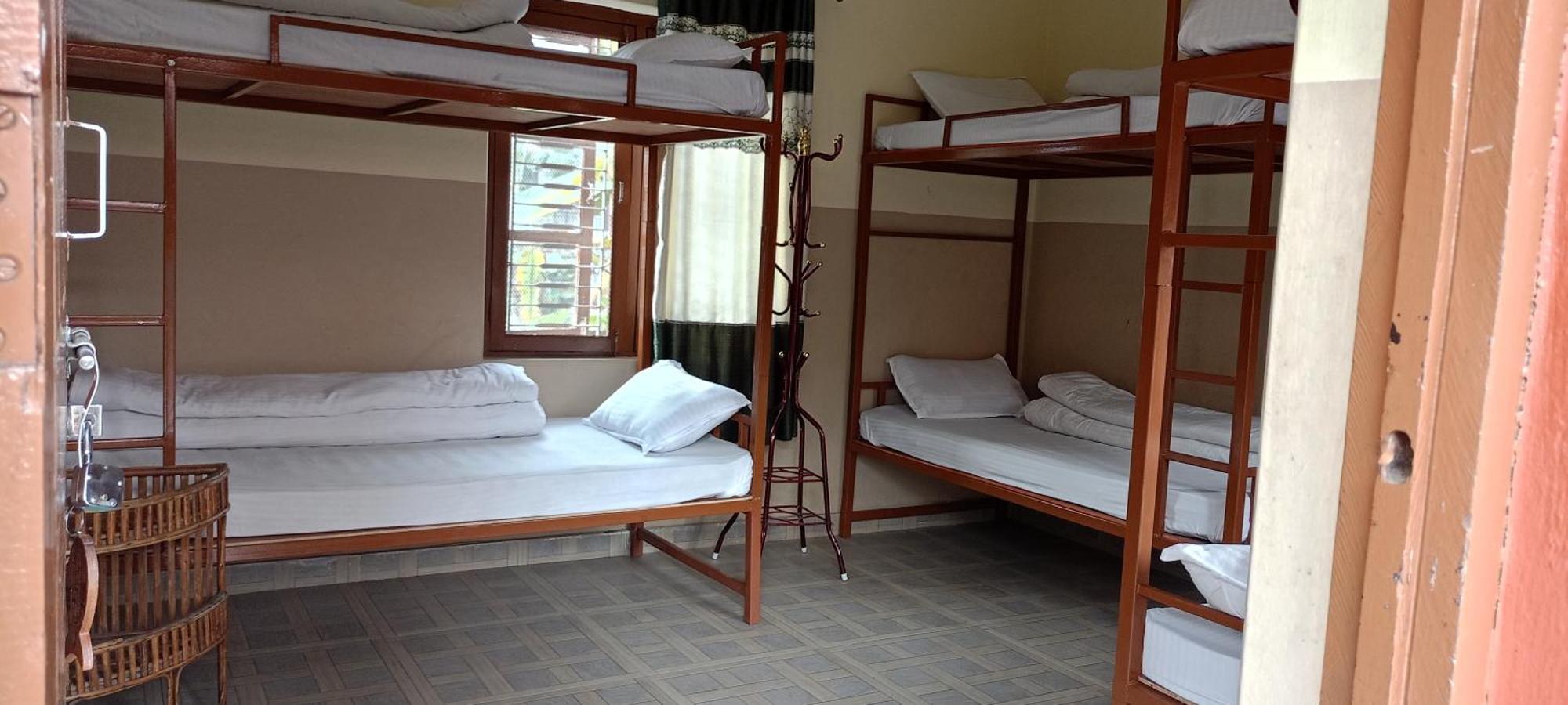 Pokhara Metro Eco Hotel Rum bild