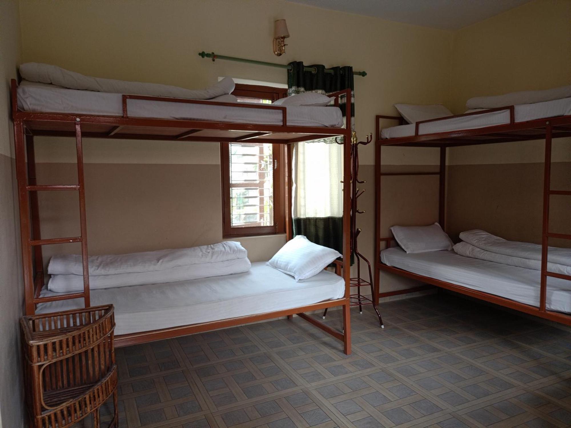 Pokhara Metro Eco Hotel Rum bild