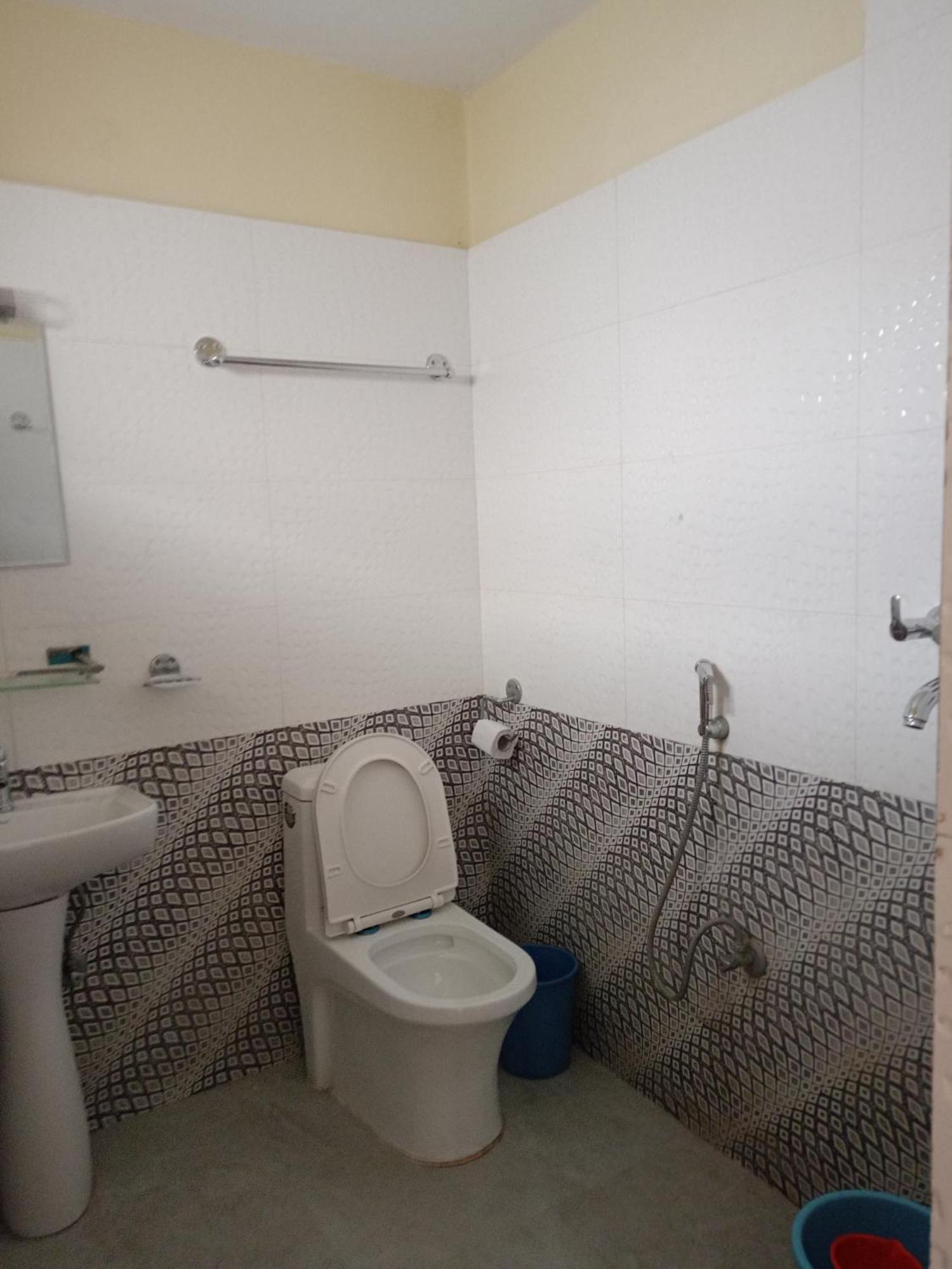 Pokhara Metro Eco Hotel Rum bild