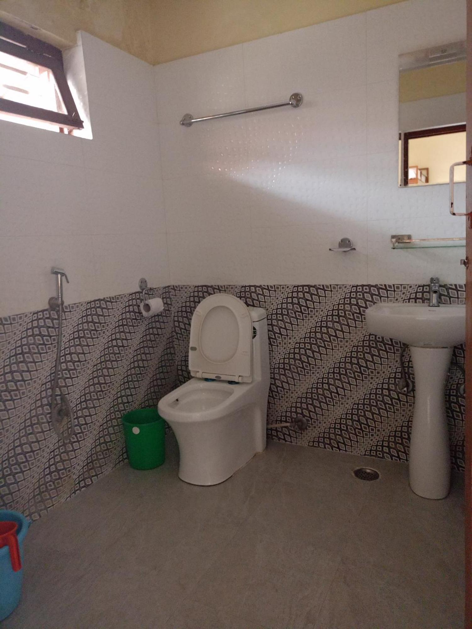 Pokhara Metro Eco Hotel Rum bild