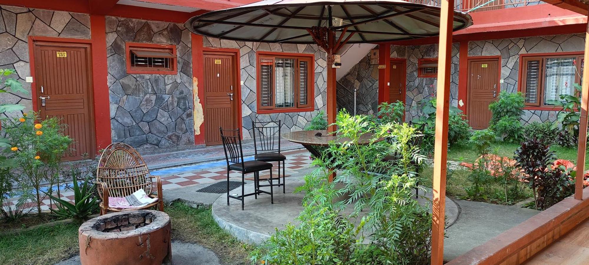 Pokhara Metro Eco Hotel Exteriör bild