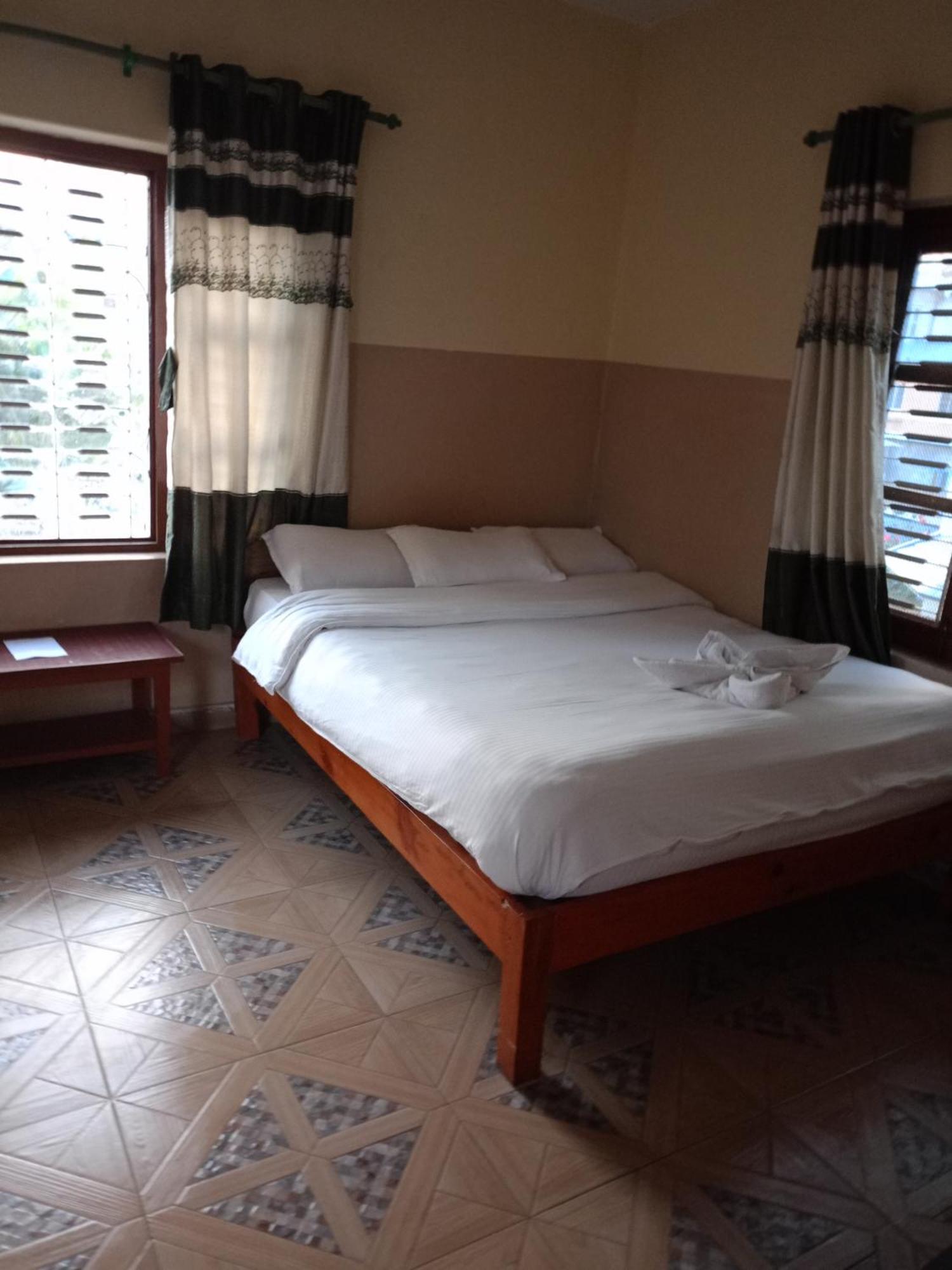 Pokhara Metro Eco Hotel Exteriör bild