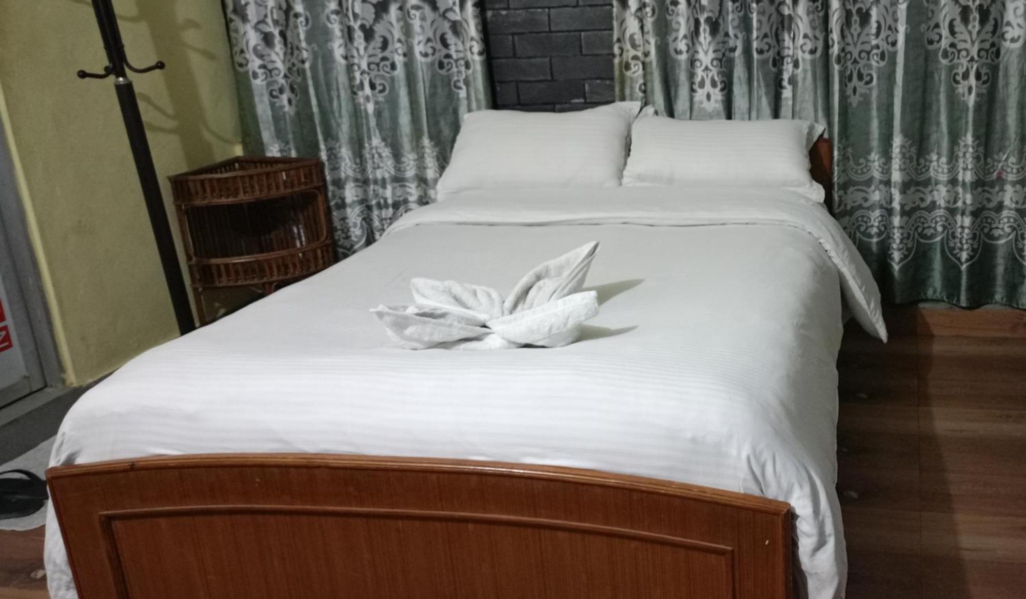 Pokhara Metro Eco Hotel Rum bild